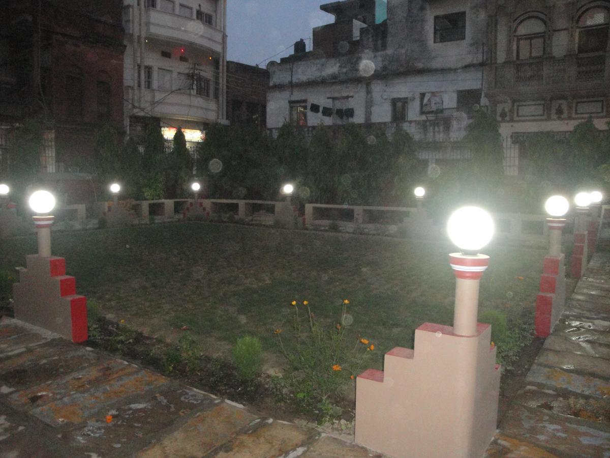 ורנאסי Balaji Palace מראה חיצוני תמונה